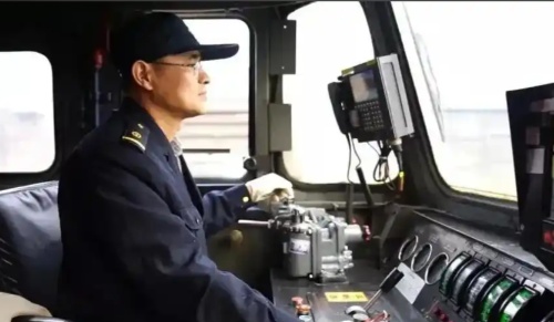 火車司機駕駛證怎么考？